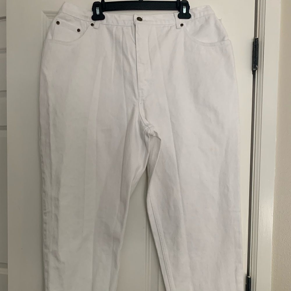Newport News Jeanology Collection White Jeans size 20W